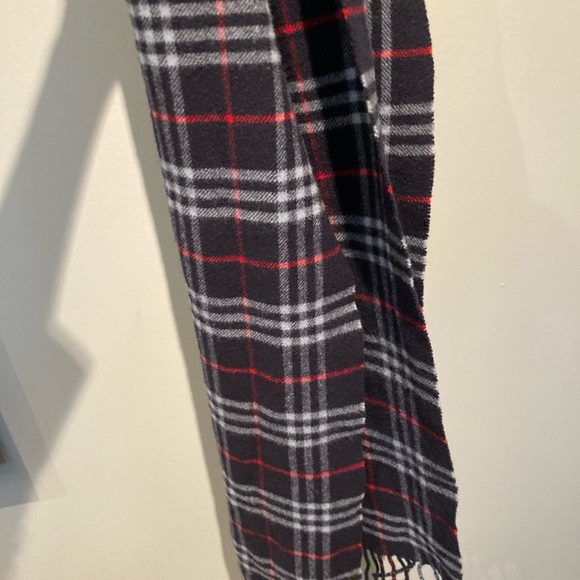 Burberry Wool Scarf - Picture 5 of 7